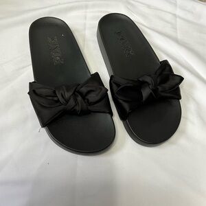 PINK BLACK SLIP ON WITH BOW